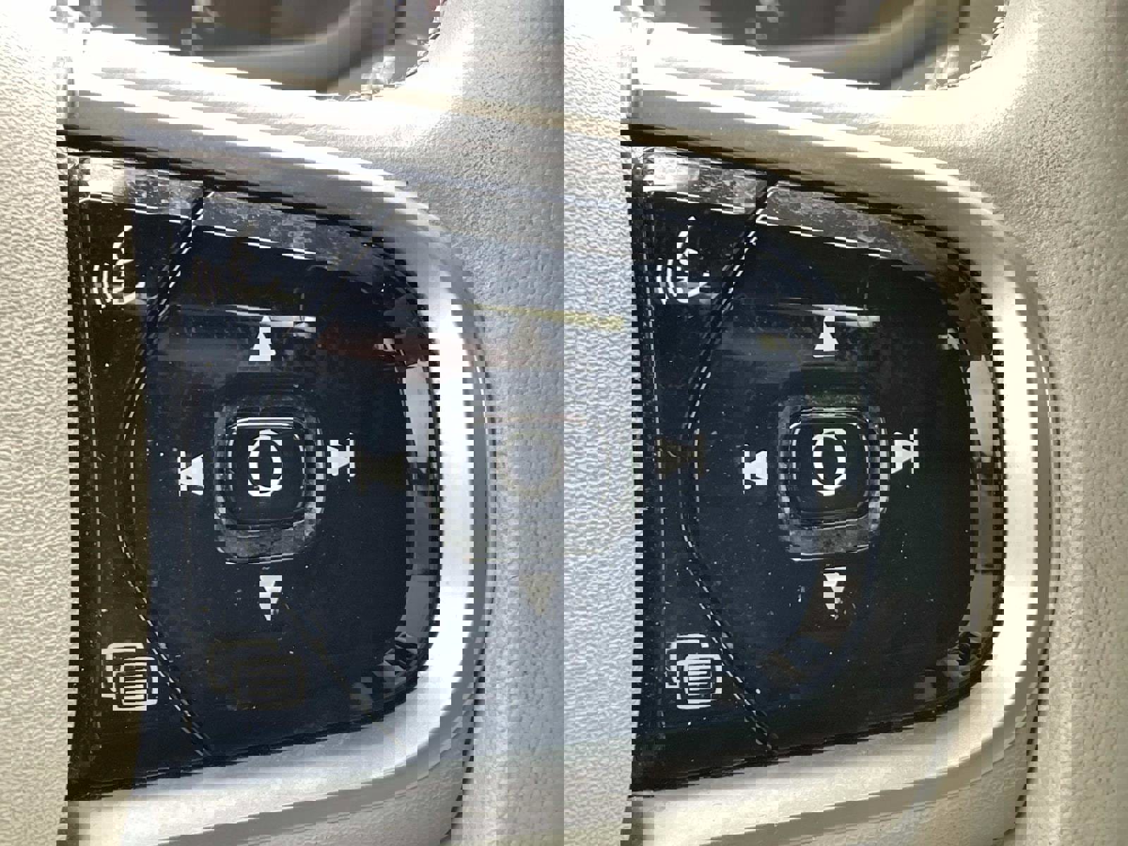 Used 2020 Volvo XC90 T6 Momentum image 22