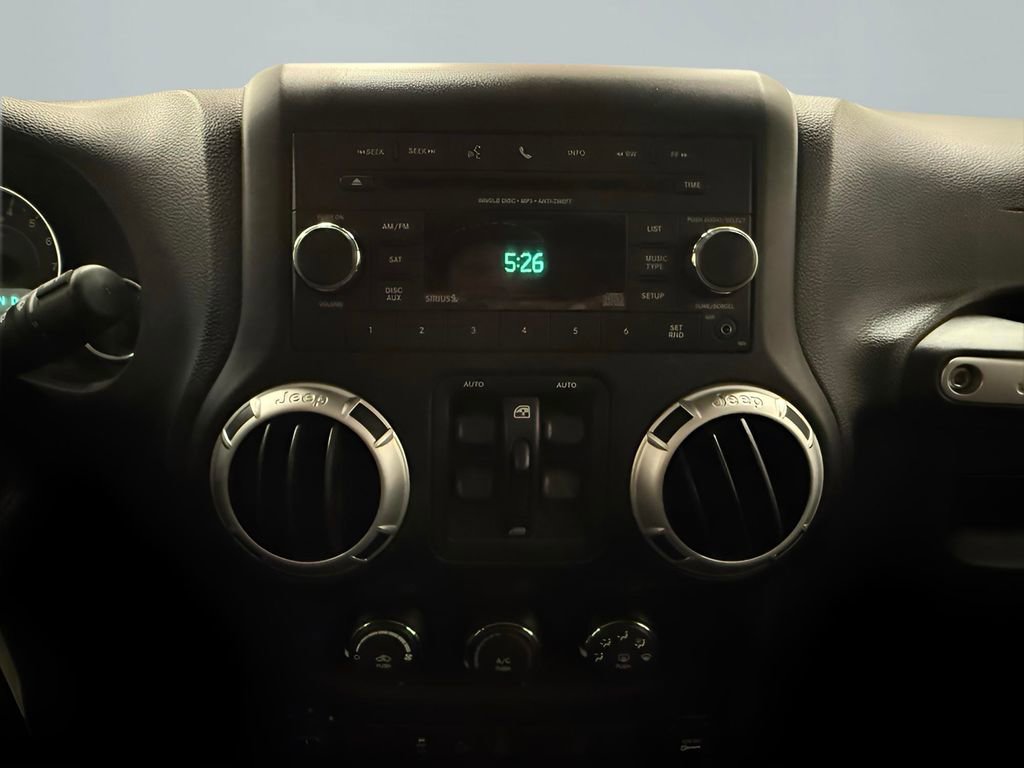 Used 2012 Jeep Wrangler Unlimited Rubicon w/ Dual Top Group AWD/4WD image 20