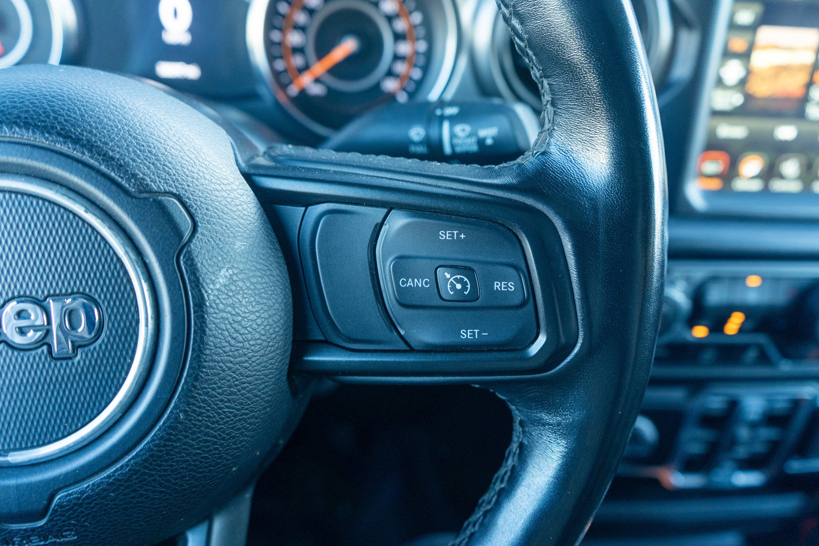 Used 2022 Jeep Gladiator Sport image 23