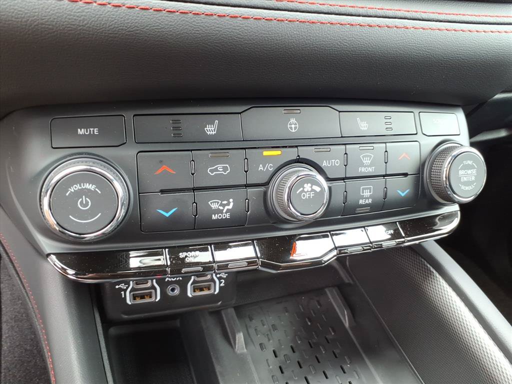 New 2026 Dodge Durango GT w/ Blacktop Package AWD/4WD image 32