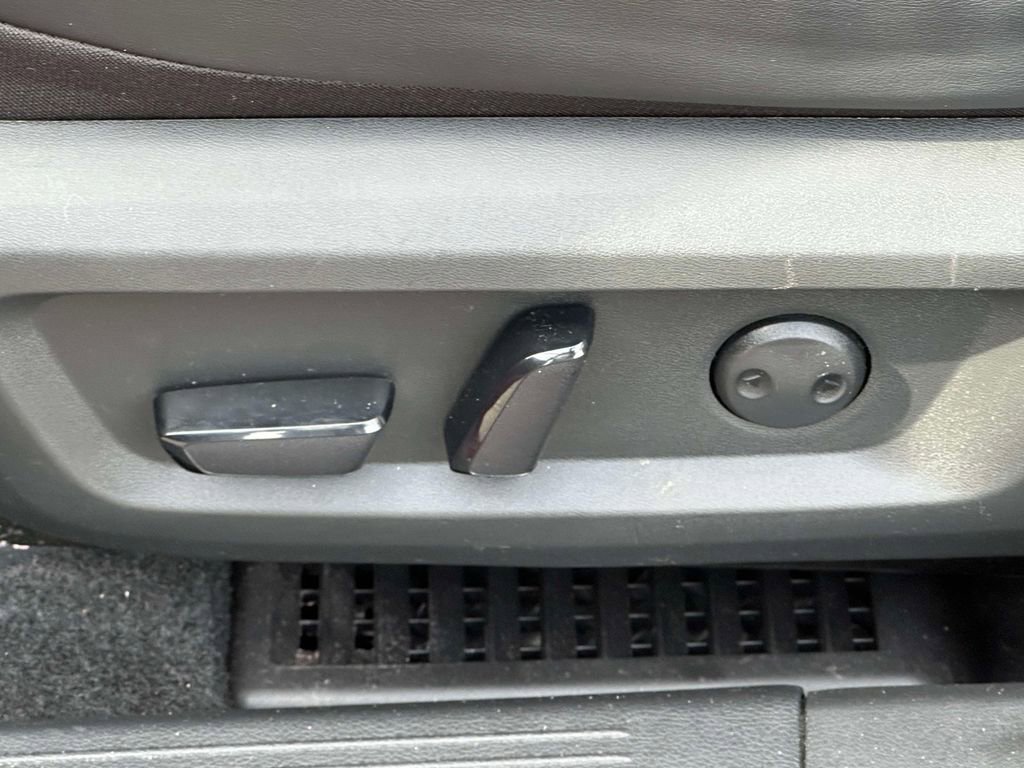 Certified 2023 Nissan Rogue SV w/ SV Premium B Package image 17