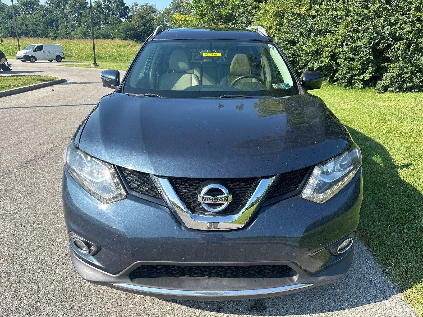 Used 2016 Nissan Rogue SL w/ SL Premium Package AWD/4WD image 2