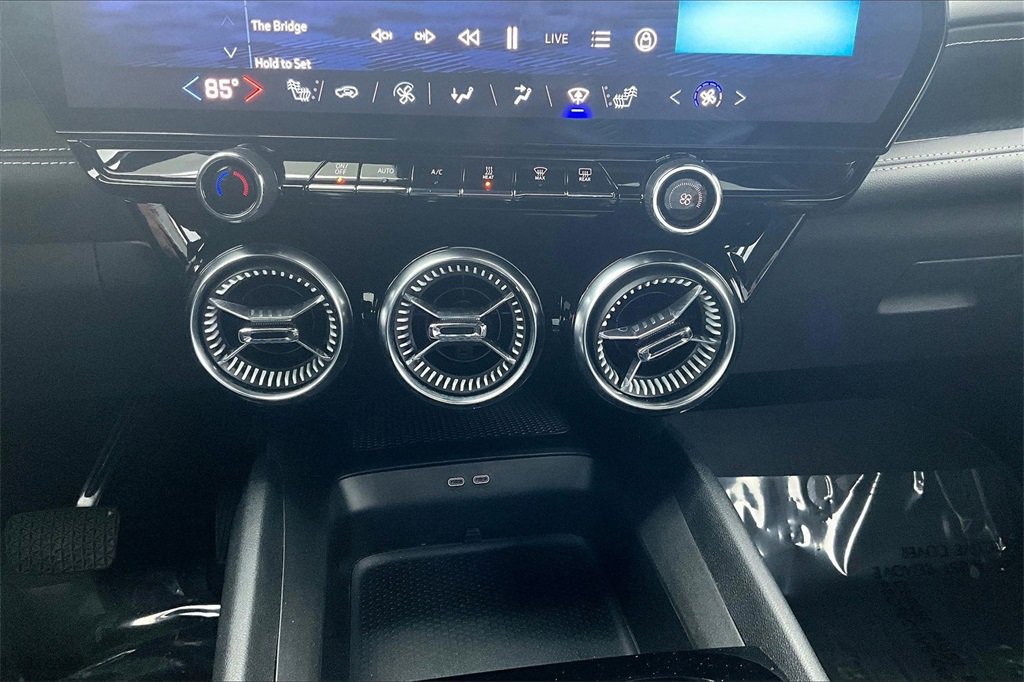 Used 2024 Chevrolet Blazer EV LT image 15