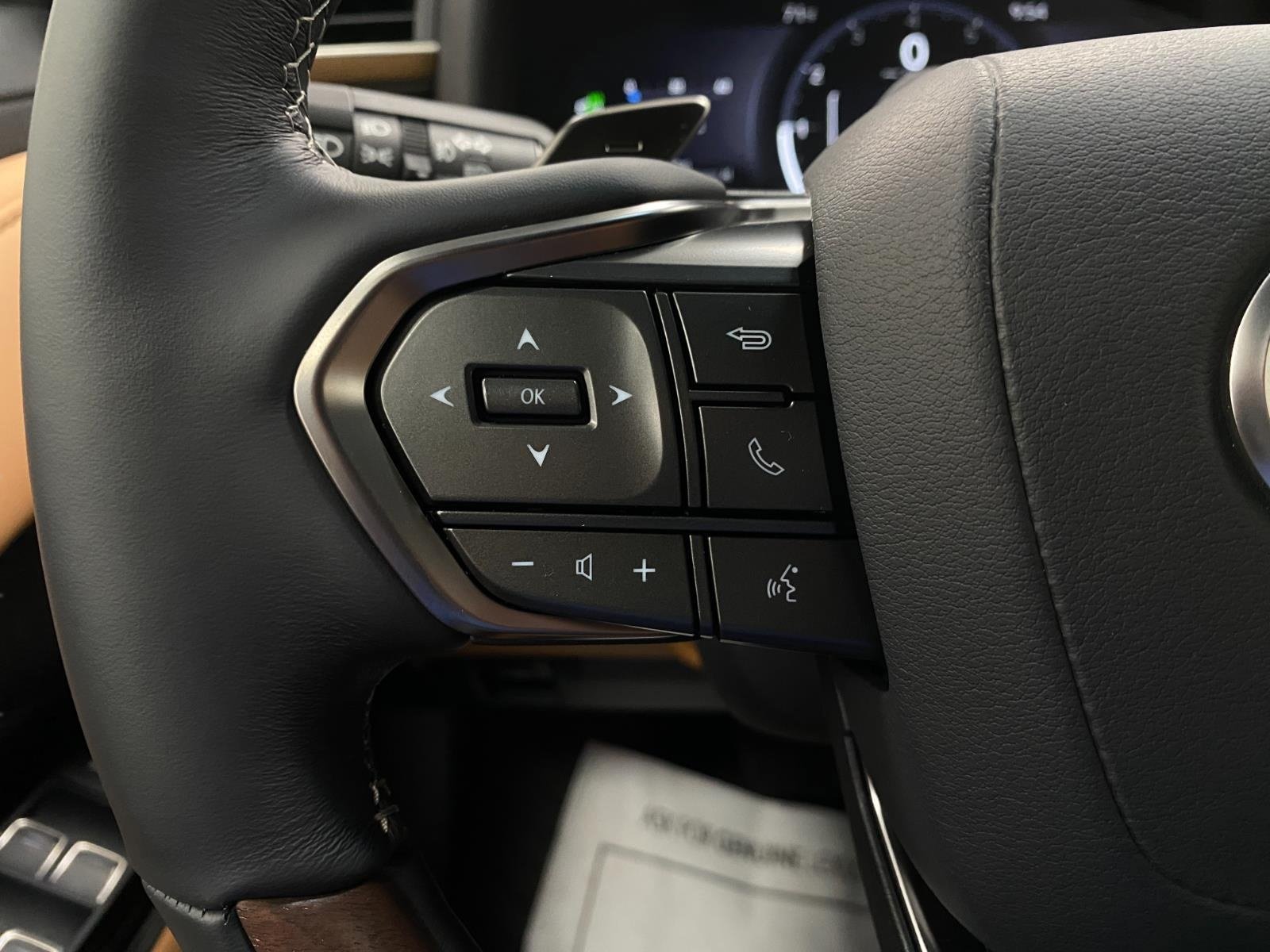 New 2026 Lexus LX 700h Luxury w/ Appearance Package AWD/4WD image 16