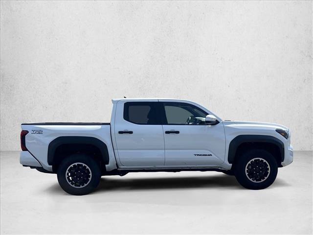 Certified 2025 Toyota Tacoma TRD Off-Road AWD/4WD image 4
