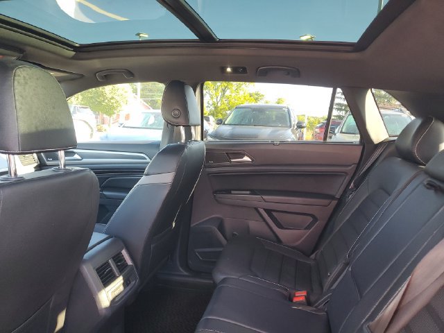 Used 2020 Volkswagen Atlas Cross Sport SEL Premium AWD/4WD image 9