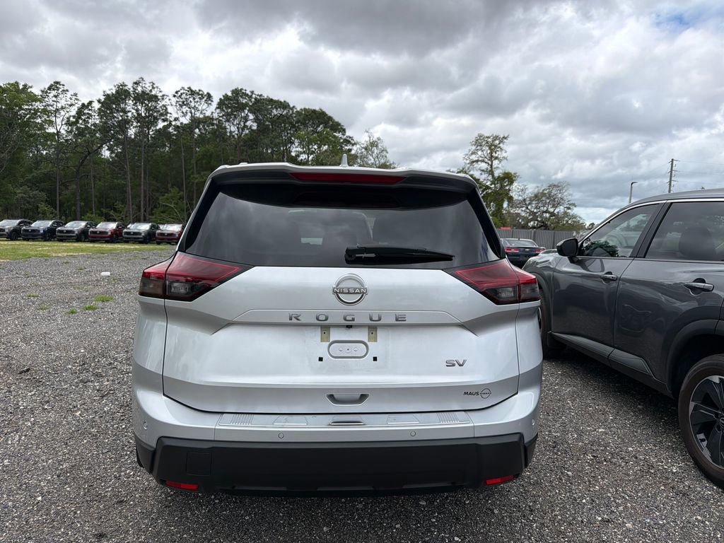 Certified 2024 Nissan Rogue SV w/ SV Premium Package image 6