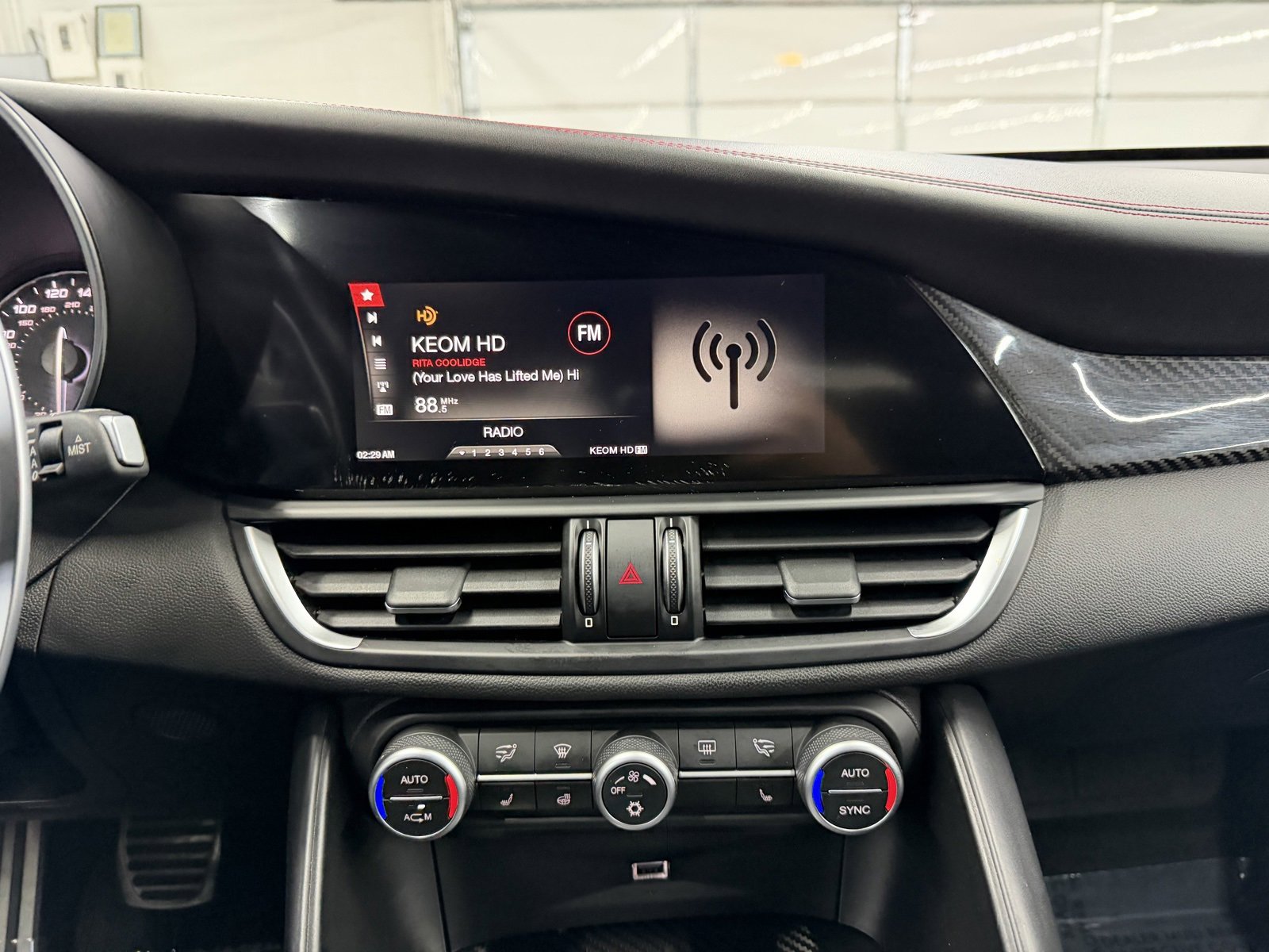 Used 2017 Alfa Romeo Giulia Quadrifoglio image 14