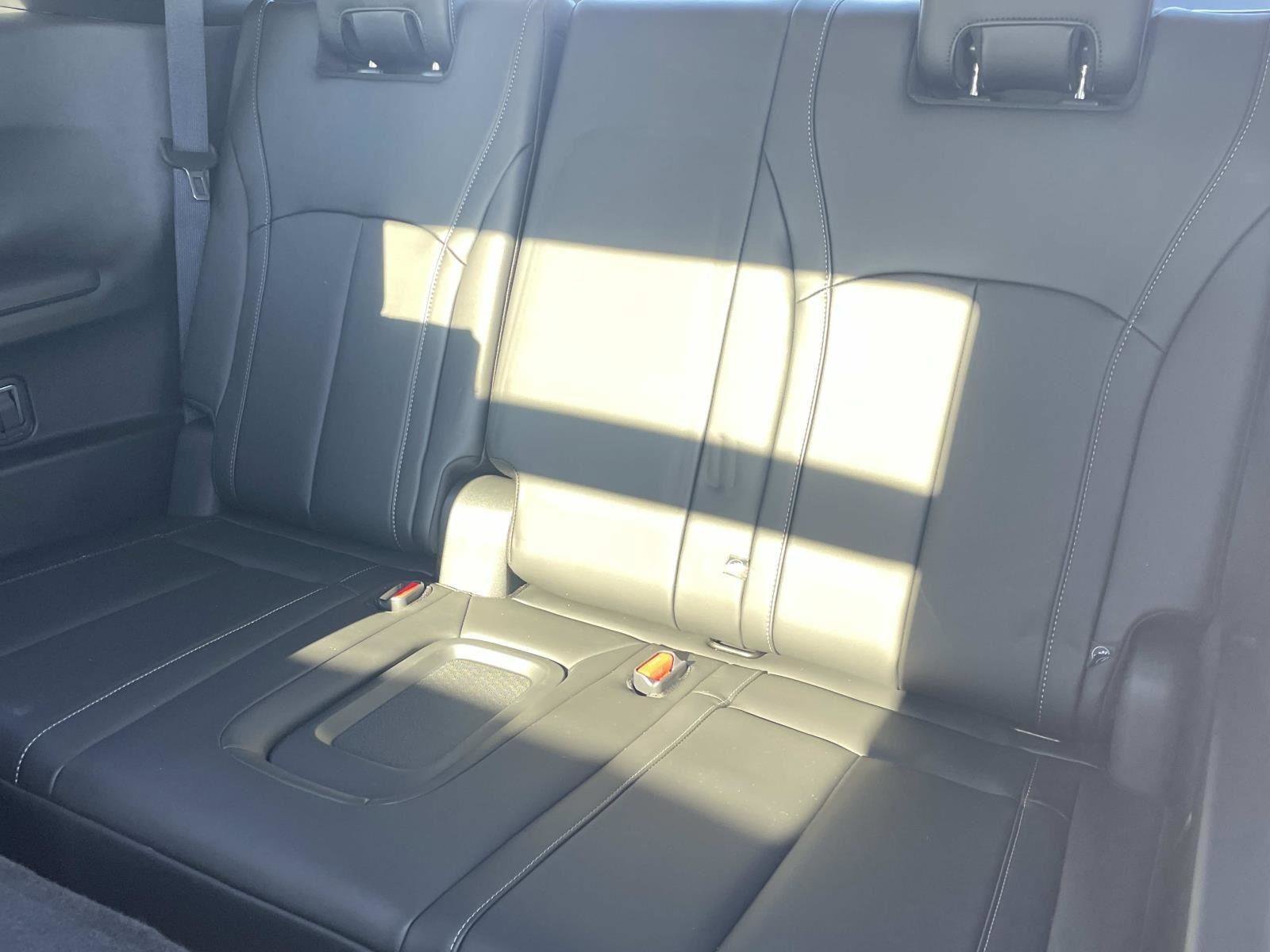 Certified 2025 INFINITI QX60 Luxe w/ Black Edition image 10