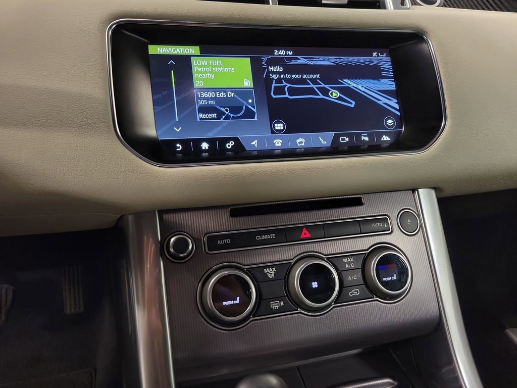 Used 2017 Land Rover Range Rover Sport HSE image 15