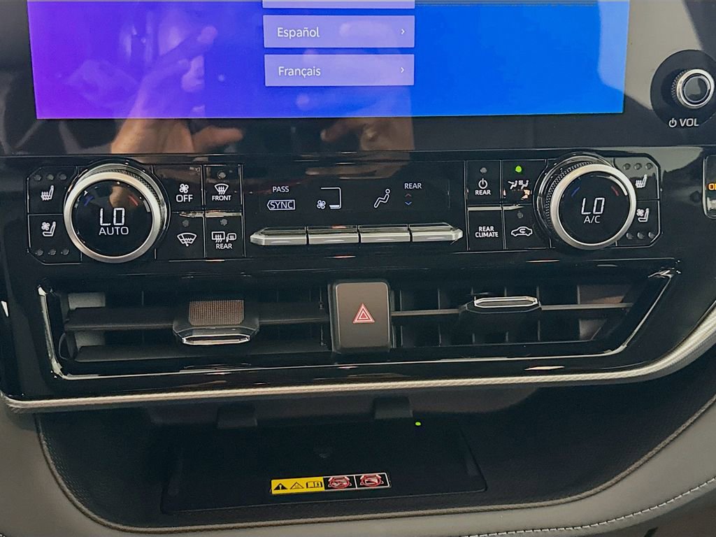 Certified 2026 Toyota Highlander Platinum AWD/4WD image 19