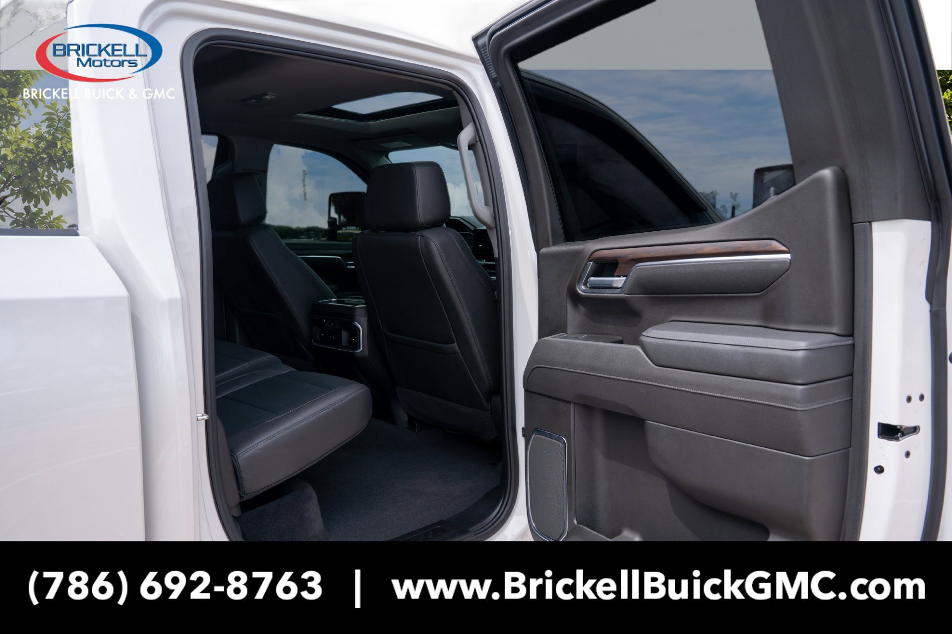 Used 2025 GMC Sierra 1500 SLT w/ SLT Premium Plus Package AWD/4WD image 35
