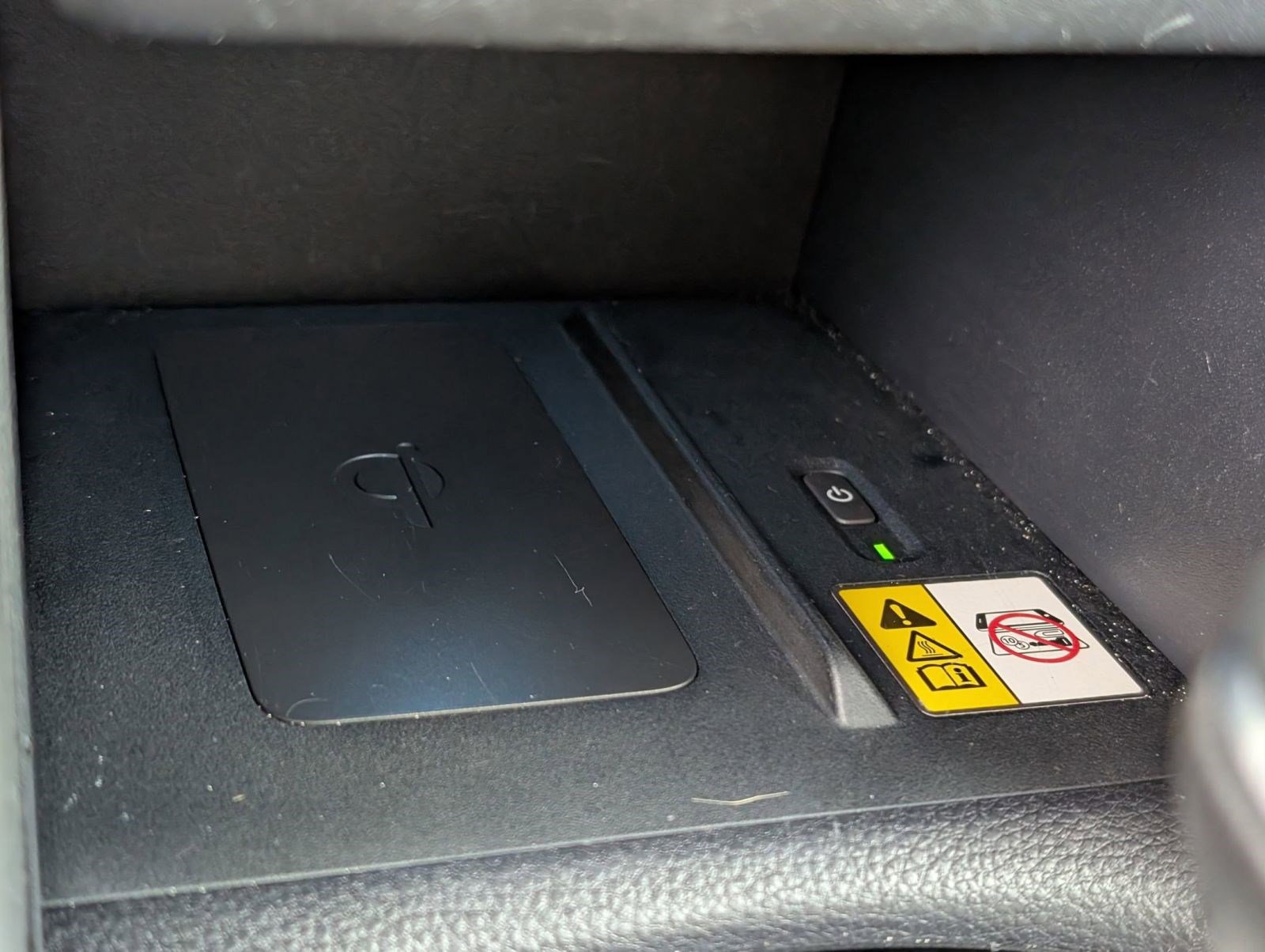 Used 2022 Toyota Corolla Cross XLE image 24