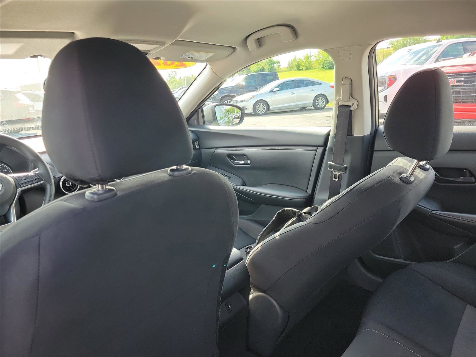 Used 2024 Nissan Sentra SV FWD image 13