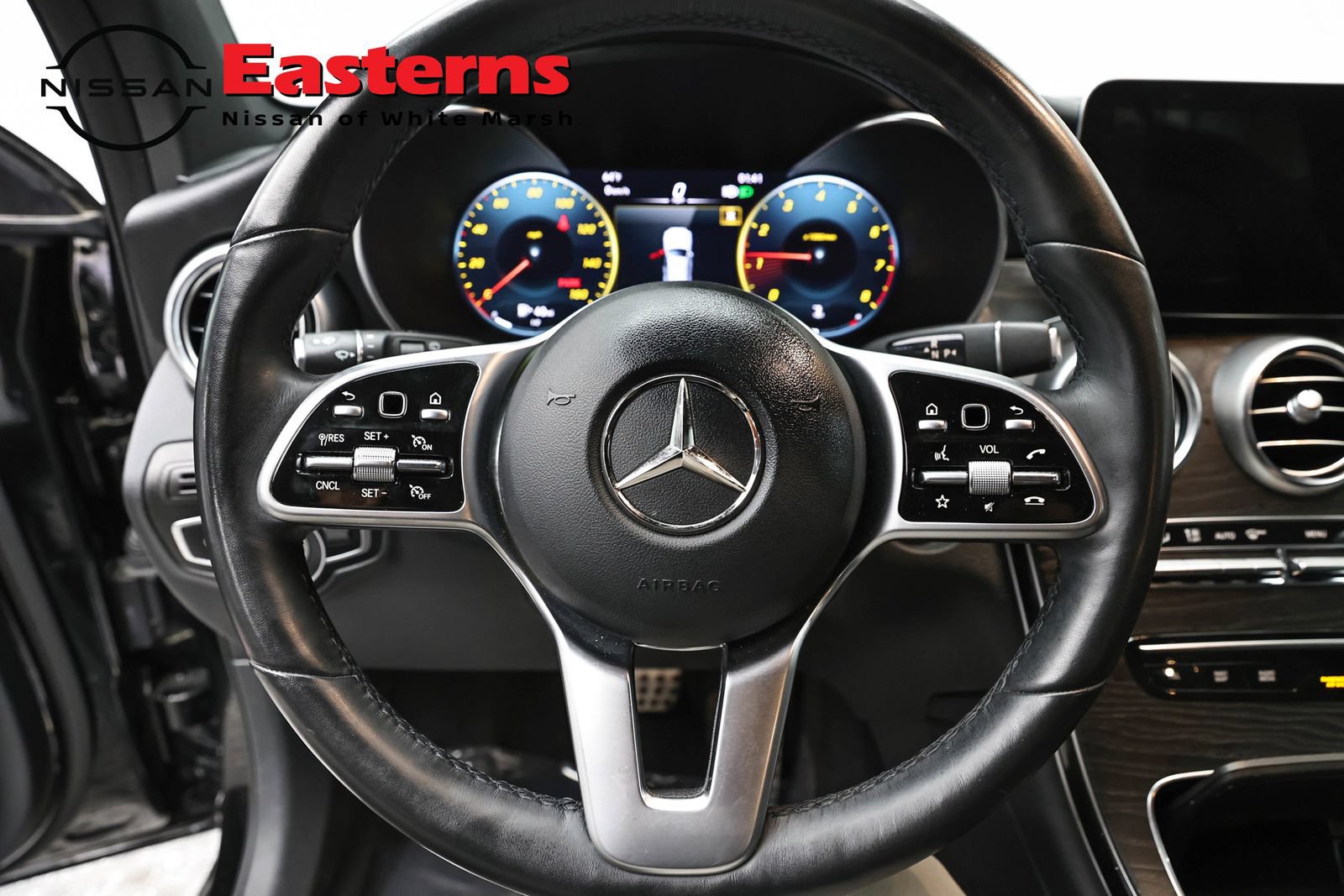 Used 2022 Mercedes-Benz GLC 300 4MATIC w/ AMG Line image 10