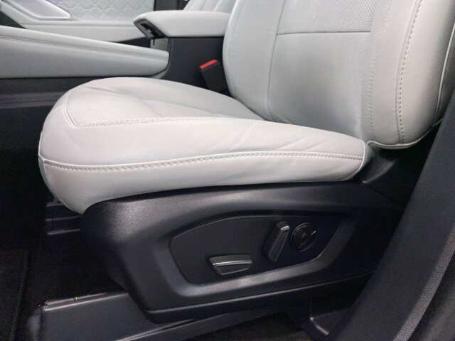 Used 2025 Ford Explorer Platinum w/ LUX Leather Package image 17