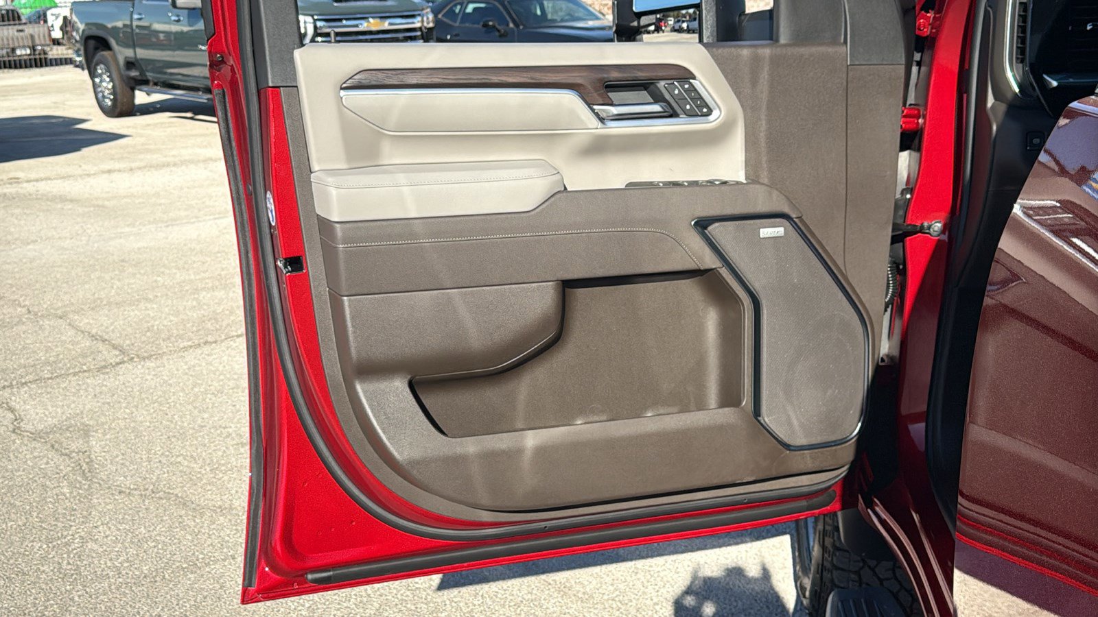 New 2026 GMC Sierra 2500 SLT w/ SLT Premium Package AWD/4WD image 8