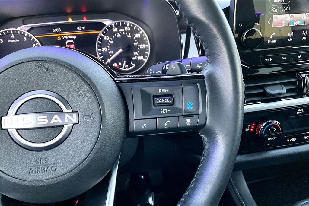 Used 2022 Nissan Pathfinder SL image 25