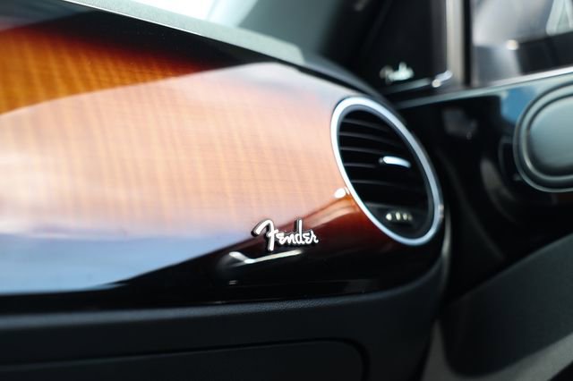 Used 2013 Volkswagen Beetle 2.5 Fender FWD image 27