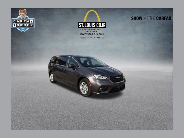Used 2023 Chrysler Pacifica Touring-L FWD image 1