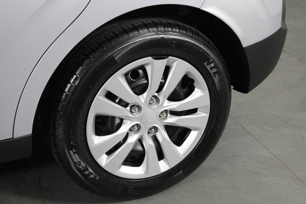 Used 2020 Kia Soul LX image 10