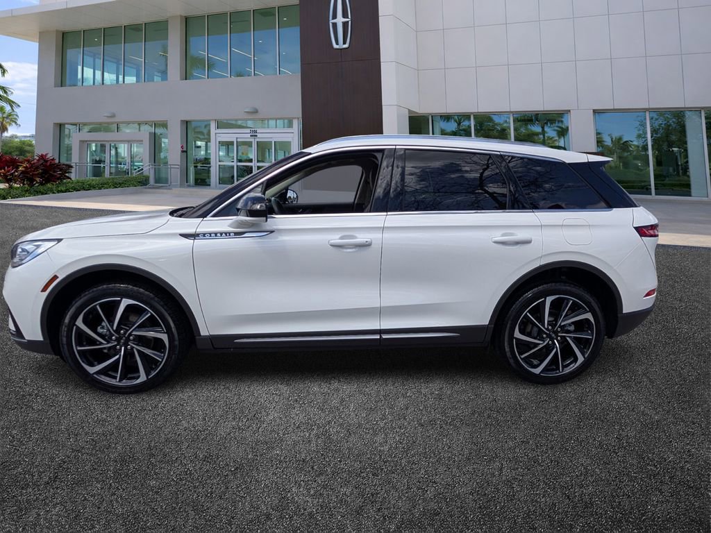 Used 2024 Lincoln Corsair Reserve image 4