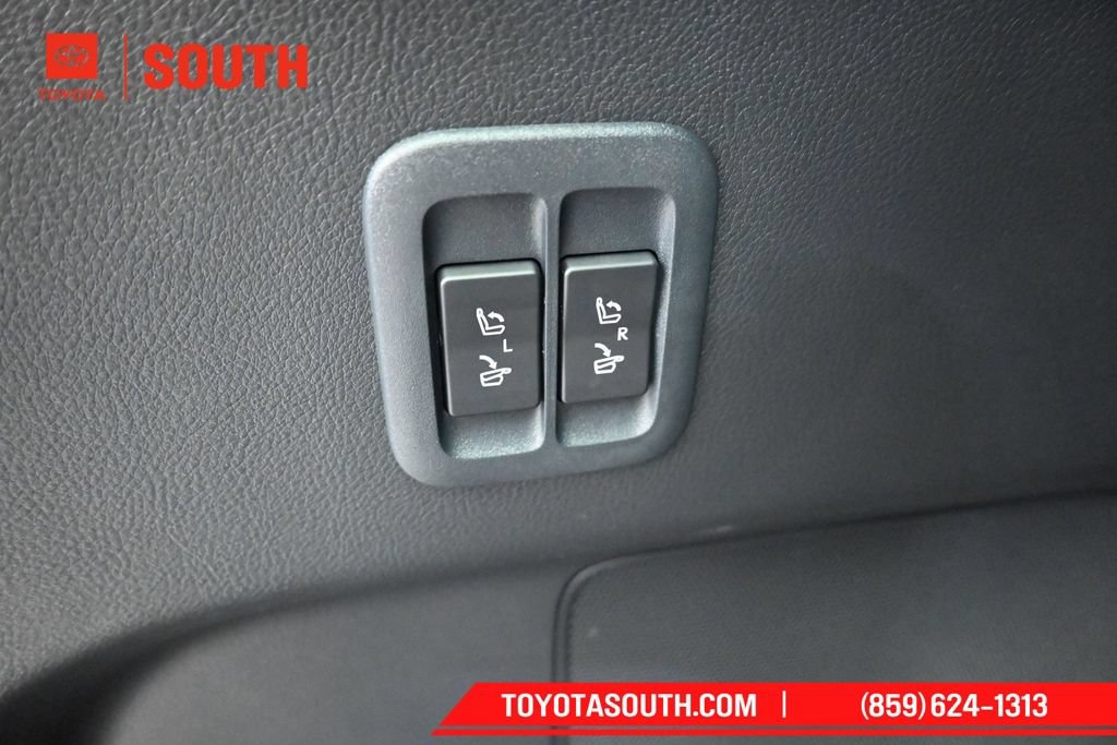 Used 2026 Lexus TX 500h AWD w/ Technology Package image 35