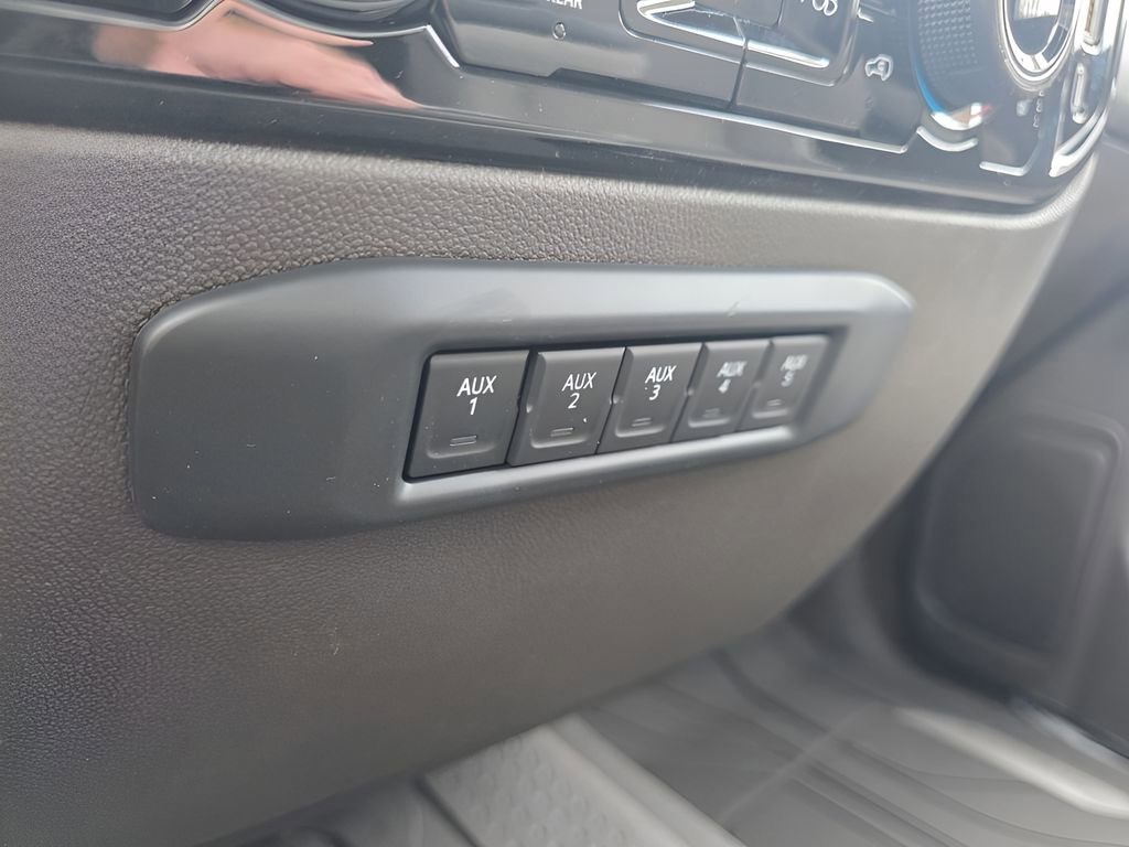 New 2026 Chevrolet Silverado 3500 LT w/ Convenience Package image 20