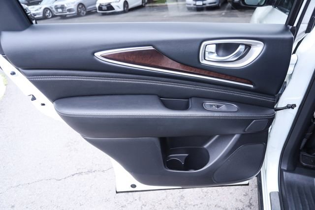 Used 2017 INFINITI QX60 Luxe w/ Deluxe Technology Package AWD/4WD image 61