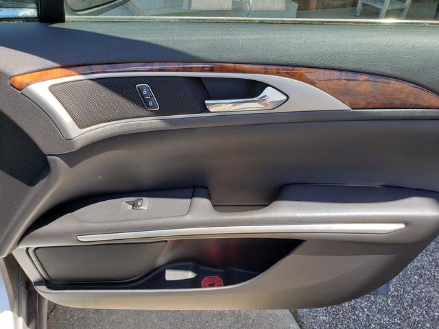 Used 2013 Lincoln MKZ FWD image 20