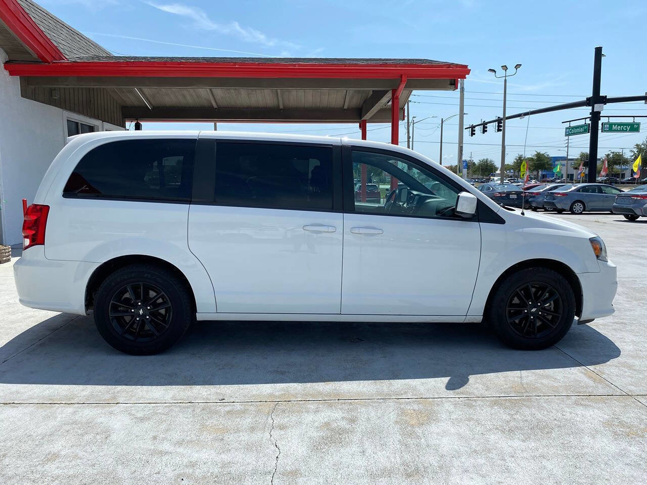 Used 2019 Dodge Grand Caravan GT image 13