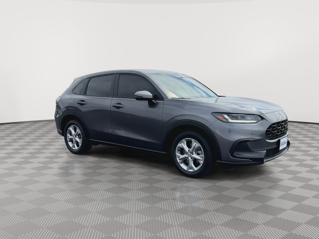 Used 2023 Honda HR-V LX image 2
