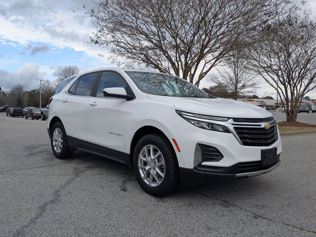 Used 2022 Chevrolet Equinox LT image 2