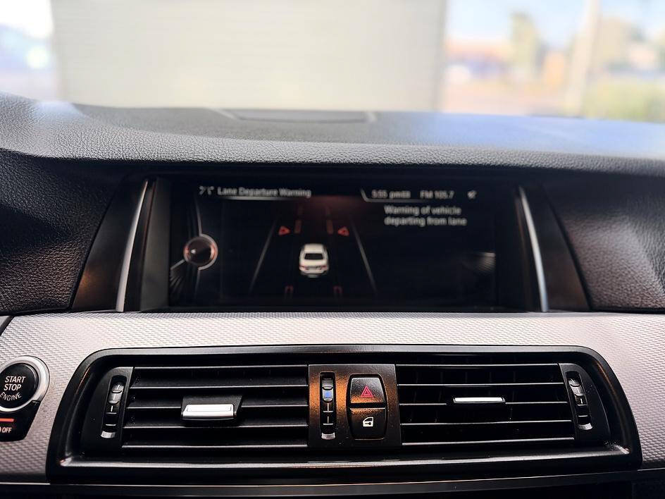 Used 2015 BMW 550i Sedan RWD image 12