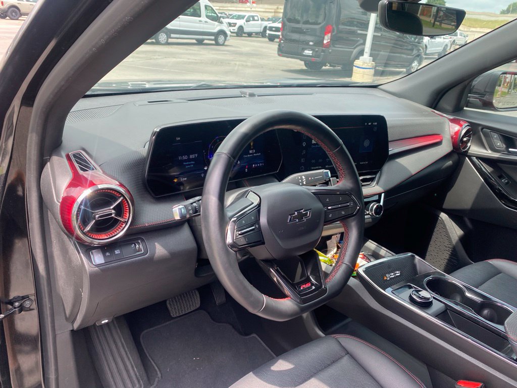 Used 2025 Chevrolet Equinox RS w/ Safety and Technology Package FWD image 11