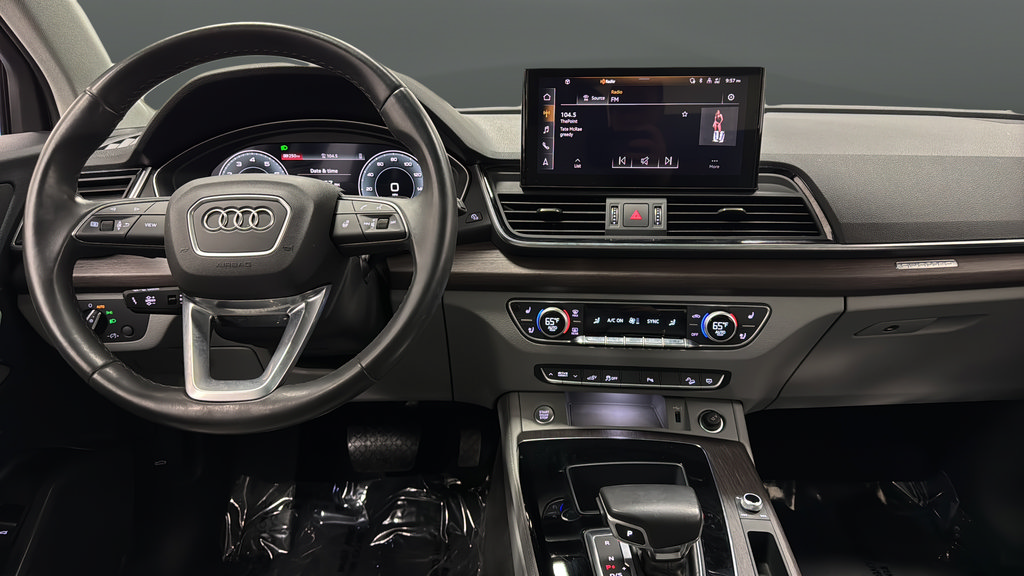 Used 2022 Audi Q5 e Premium Plus w/ Premium Plus Package AWD/4WD image 11