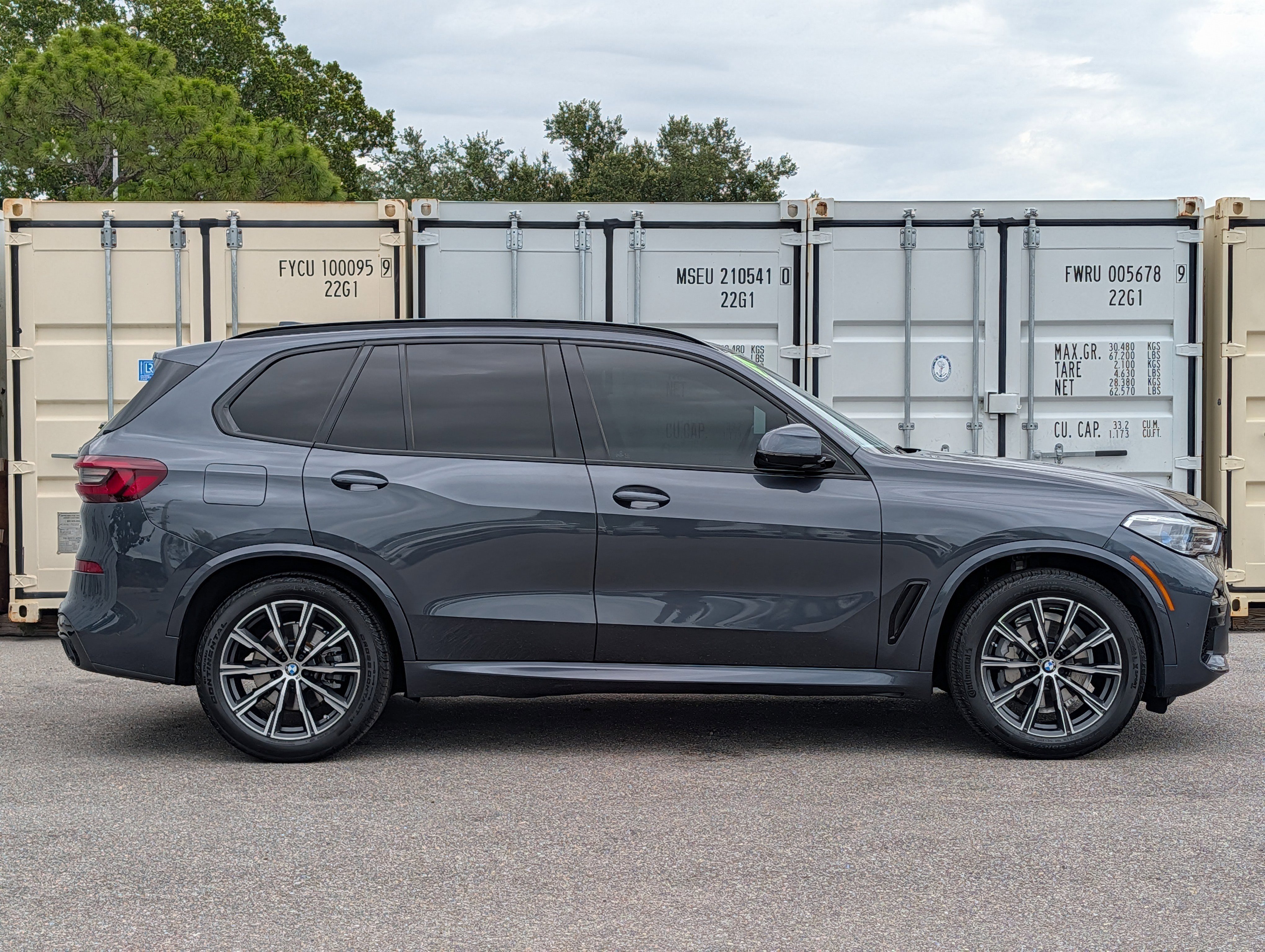 Used 2021 BMW X5 sDrive40i w/ M Sport Package RWD video 3