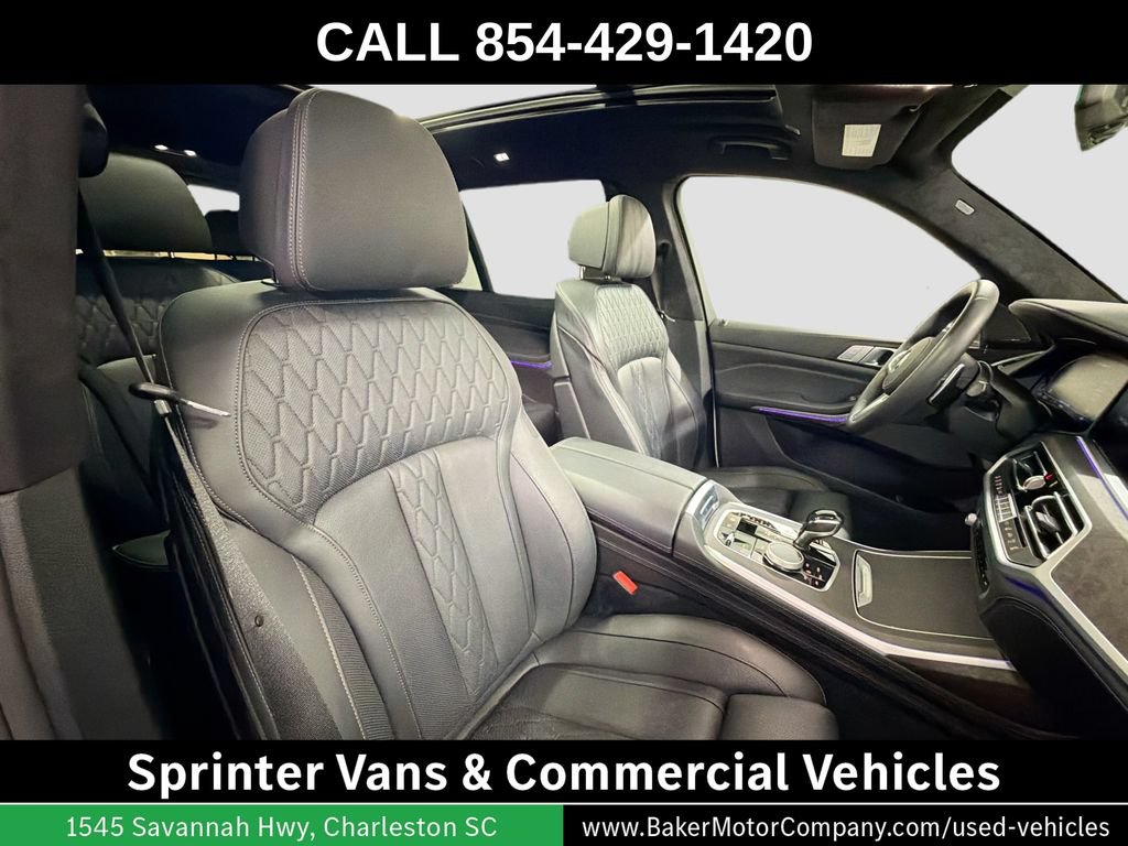 Used 2020 BMW X7 M50i w/ Luxury Seating Package AWD/4WD image 30