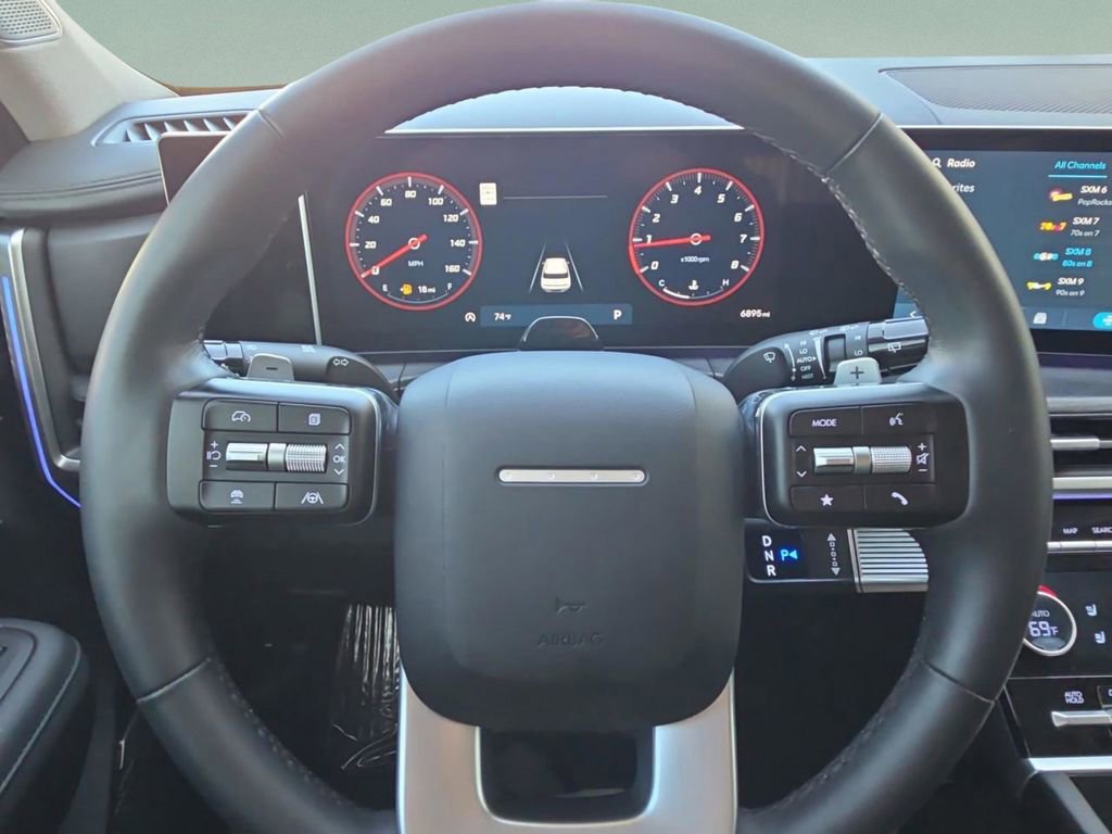 Used 2025 Hyundai Santa Fe Limited image 21