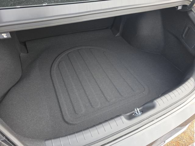New 2026 Hyundai Elantra Sport FWD image 19