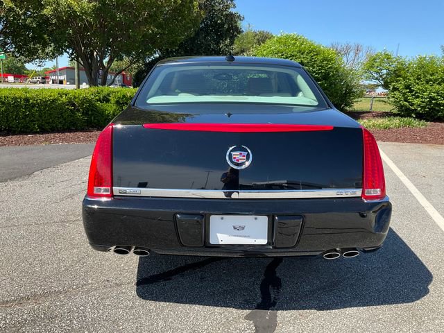 Used 2011 Cadillac DTS image 22