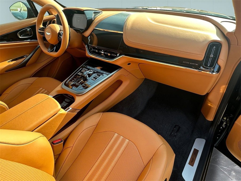 New 2026 Aston Martin DBX 707 image 24