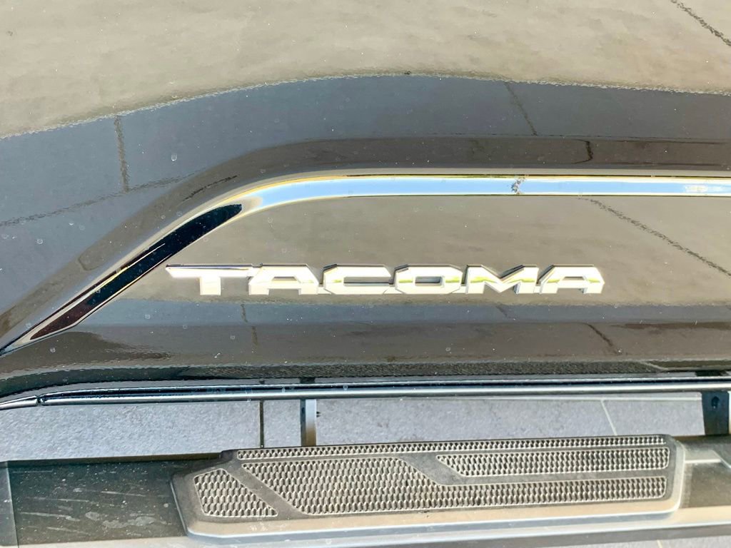 Used 2025 Toyota Tacoma SR5 RWD image 11