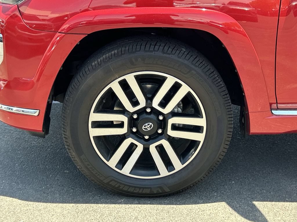 Used 2022 Toyota 4Runner Limited AWD/4WD image 34