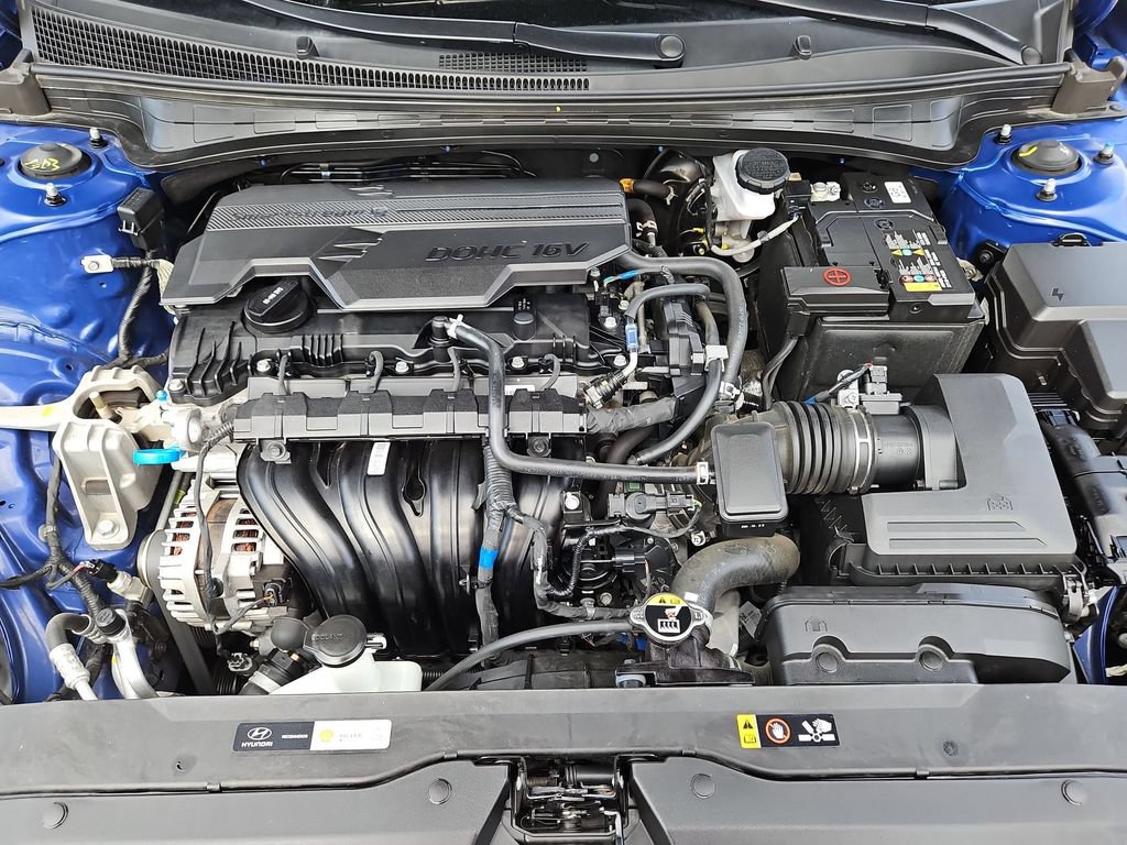Used 2025 Hyundai Elantra SEL FWD image 35