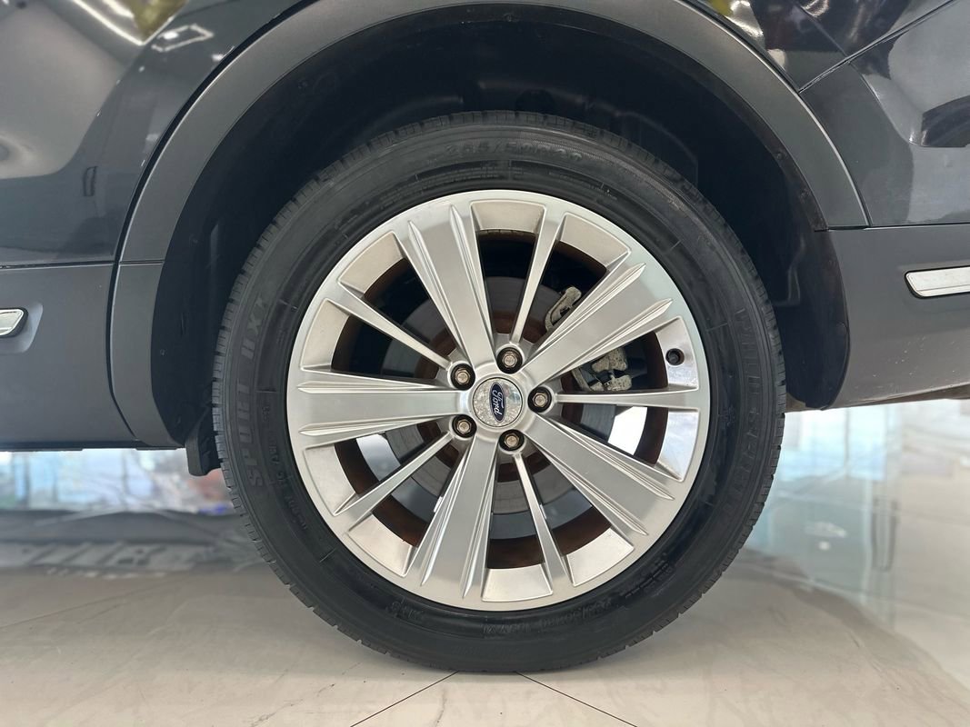 Used 2019 Ford Explorer Limited w/ Class III Trailer Tow Package AWD/4WD image 41