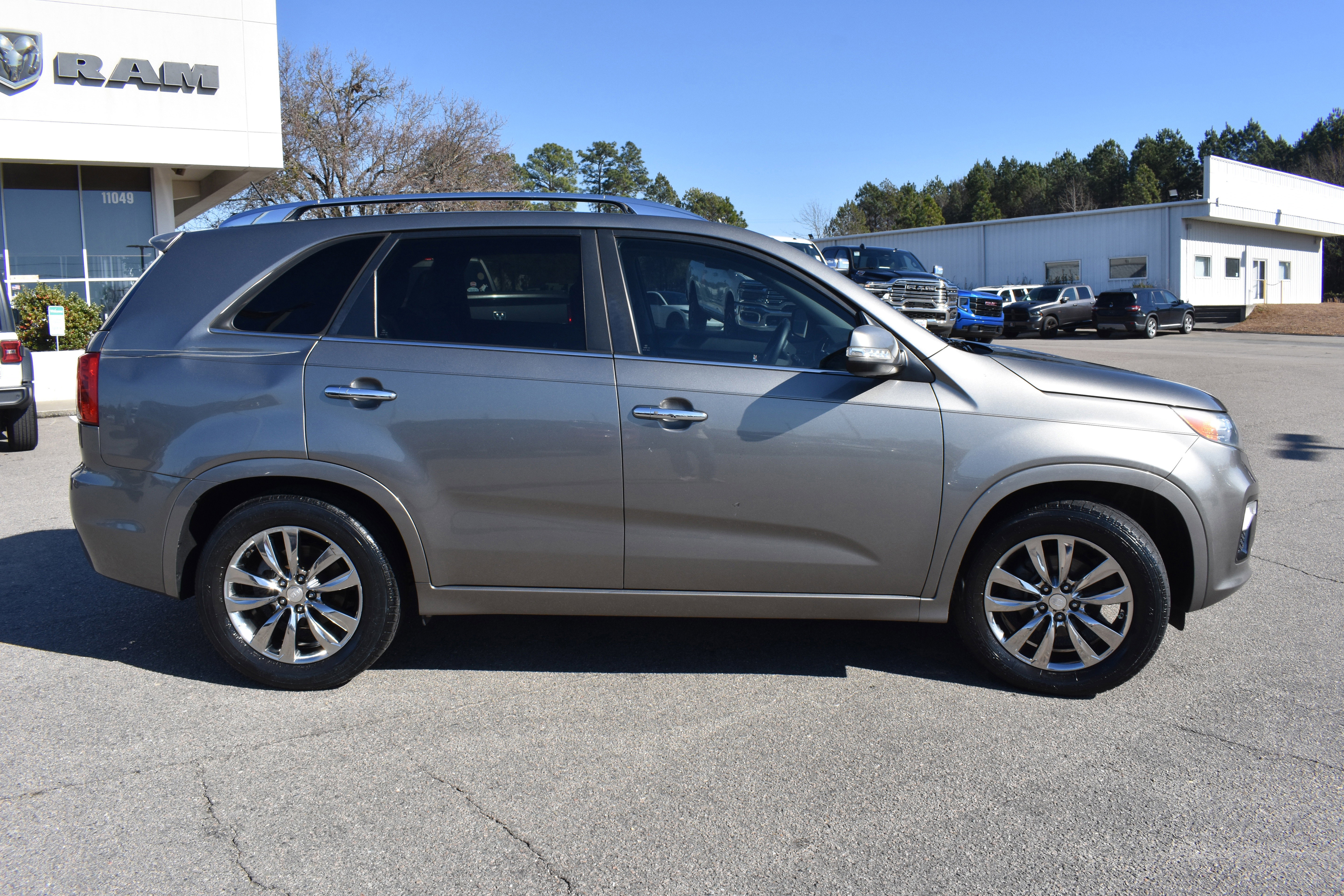 Used 2013 Kia Sorento SX w/ SX Premium Pkg image 10