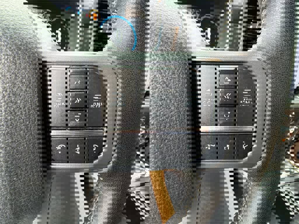 Used 2023 Ford F150 Lariat w/ Trailer Tow Package image 23