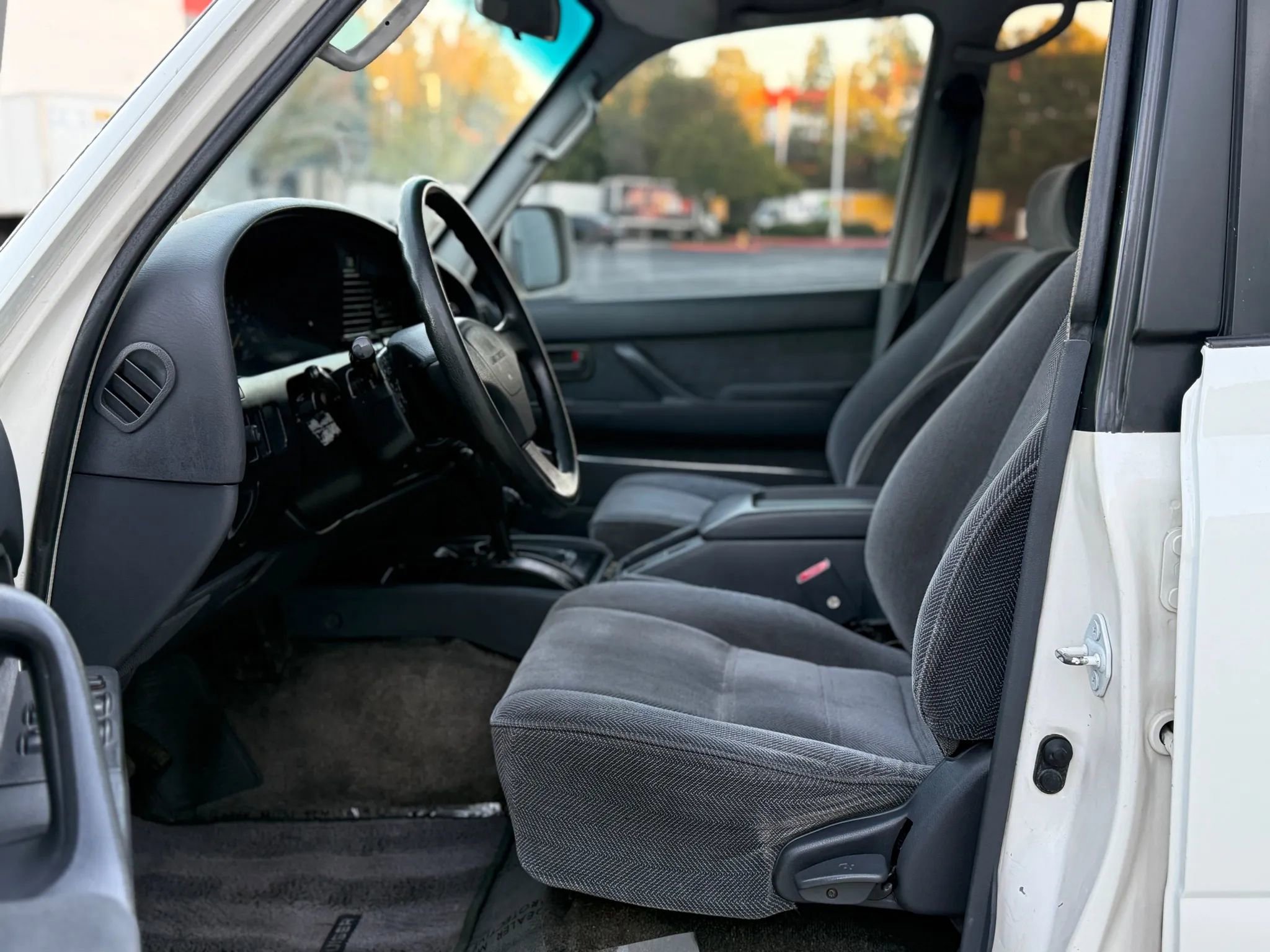 Used 1994 Toyota Land Cruiser image 28