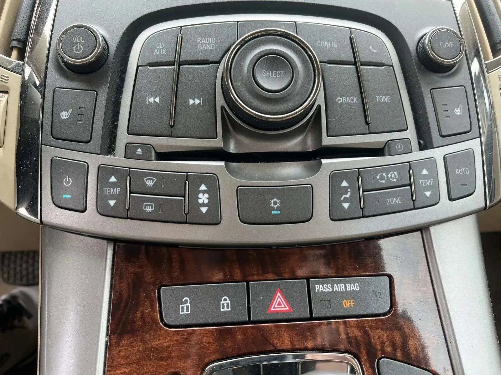 Used 2012 Buick LaCrosse Leather FWD image 13